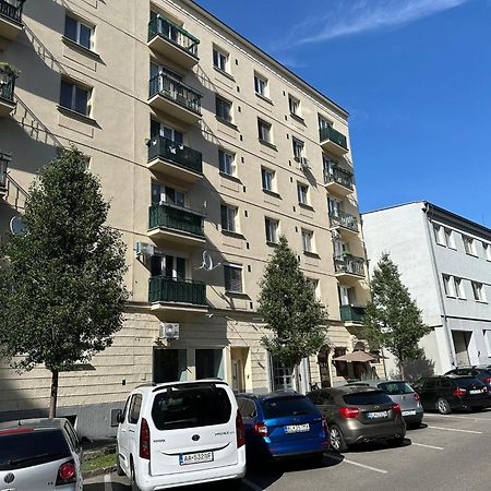 Brand New, Design Apartment Jojo, Oldtown, Balcony Bratislava Exterior foto